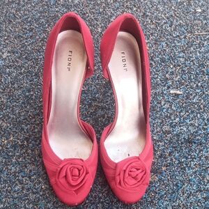 FIONI Clothing Women's Red Heels with Floral Accent